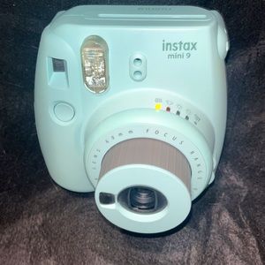TEAL INSTAX FUJI AUTHENTIC MINI POLAROID CAMERA